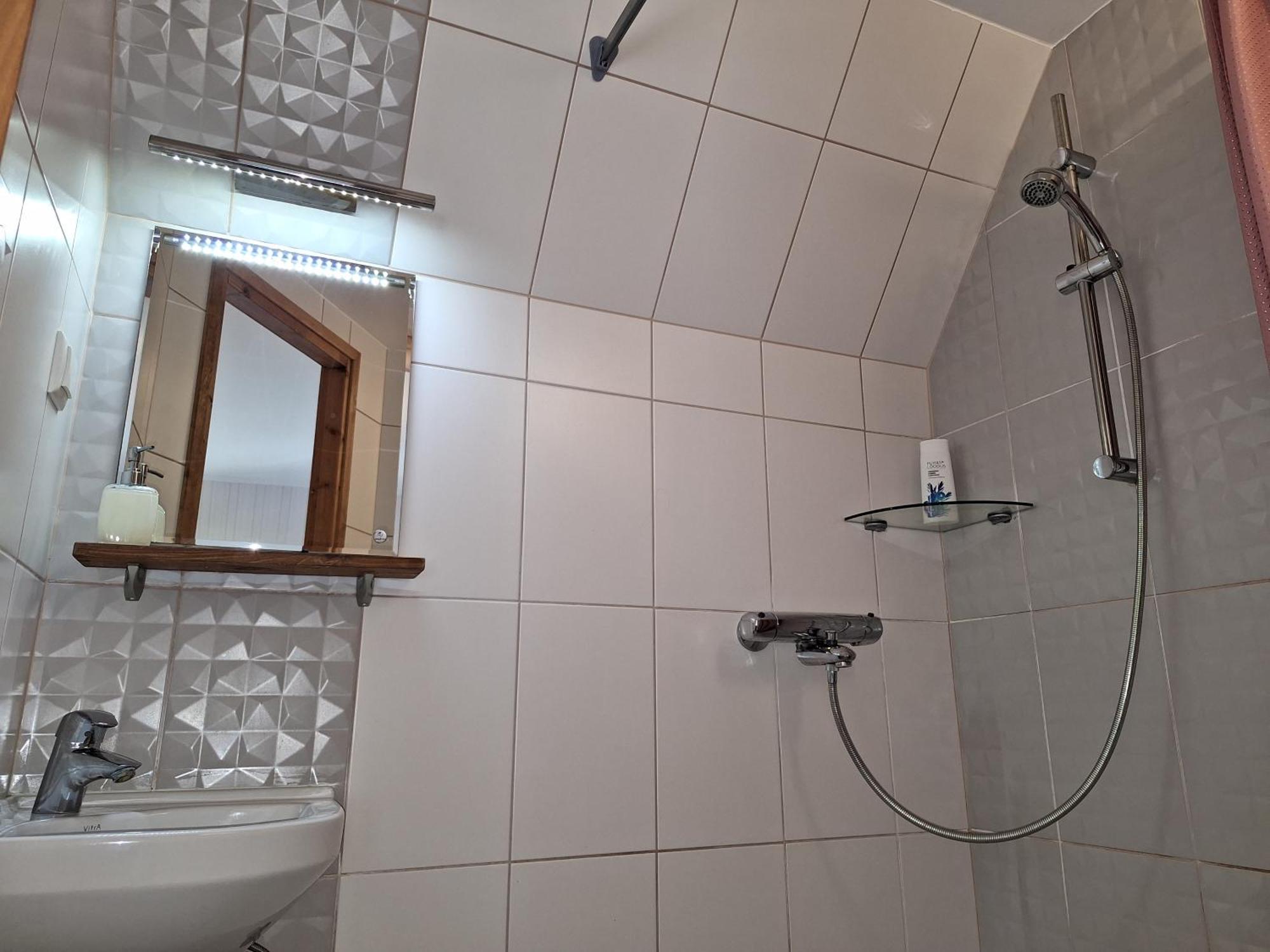 Kraavi Guest Hostel Kuressaare Exterior photo